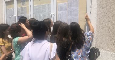 Stire din Cultură-Educație : Mai multe medii de 10 după contestațiile la Evaluarea Națională
