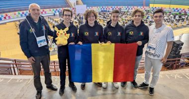 Stire din Cultură-Educație : Patru medalii de aur obținute de elevii români, la Olimpiada Internaţională de Informatică