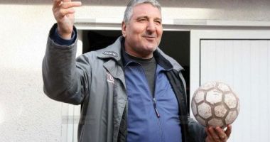 Stire din Sport : Rică Răducanu, internat în spital - A fost operat, starea lui este bună