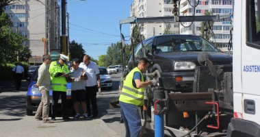 ATENȚIE! Polițiștii locali RIDICĂ MAȘINILE scoase la vânzare pe trotuare / GALERIE FOTO - 2