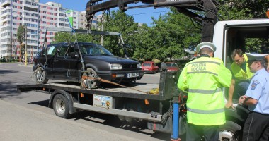 ATENȚIE! Polițiștii locali RIDICĂ MAȘINILE scoase la vânzare pe trotuare / GALERIE FOTO - 11