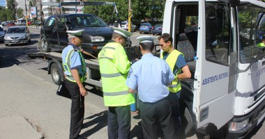 ATENȚIE! Polițiștii locali RIDICĂ MAȘINILE scoase la vânzare pe trotuare / GALERIE FOTO - 15