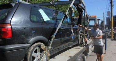 ATENȚIE! Polițiștii locali RIDICĂ MAȘINILE scoase la vânzare pe trotuare / GALERIE FOTO - 8