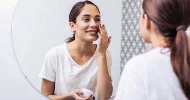 Stire din Sănătate : Creme făcute în casă pentru estomparea ridurilor de expresie
