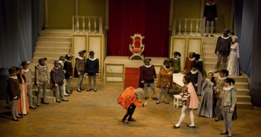 Stire din Cultură-Educație : "Rigoletto" îi așteaptă astăzi pe constănțeni la operă