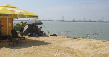Stire din Sport : S-a dat startul ediției a XI-a la CUPA RIG LA CRAP