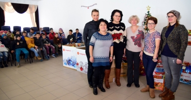 Angajații Rompetrol Rafinare, Moș Crăciun pentru copiii nevoiași din Năvodari - 2