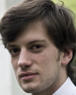 Stire din Cultură-Educație : Recital exploziv la malul mării, cu Mihai Ritivoiu