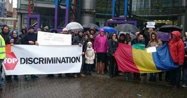 Vești proaste pentru o parte dintre românii din Marea Britanie. Premierul anunță că va pune capăt liberei circulații