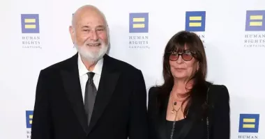 Stire din Actualitate : Un celebru regizor și actor precum și soția sa au fost găsiți morți în casă
