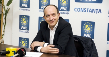 Stire din Politică-Administrație : Deputatul Robert Boroianu, noul secretar general al PNL Constanța