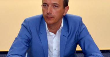 Stire din Politică-Administrație : Robert Boroianu, lăsat pe dinafară de PNL. Jocuri de culise sau e Chițac mai bun?