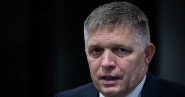 Stire din Actualitate : Robert Fico a făcut primele declarații după externare: Îl iartă pe cel care l-a împușcat și spune că nu-l va da în judecată