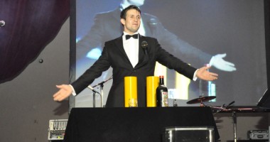 Stire din Cultură-Educație : Comedy Magic Show la Harlequin