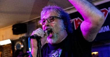 Stire din Actualitate : Doliu în lumea muzicii rock! Încă o legendă s-a stins la numai 69 de ani