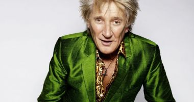 Stire din Actualitate : Rod Stewart, pus sub acuzare pentru vătămare corporală