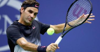 Stire din Sport : Roger Federer cucerește al 6-lea trofeu la Australian Open