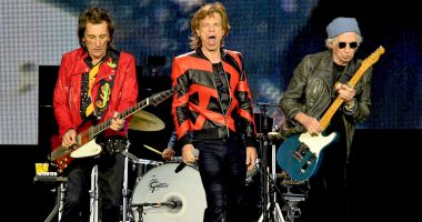 Stire din Actualitate : Indicii despre un nou album al trupei The Rolling Stones, descoperite de fani într-un ziar local