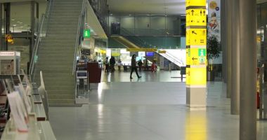 Droguri în Aeroportul Otopeni: un australian a încercat să introducă în țară 3 kilograme de cocaină