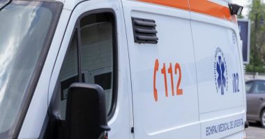 Stire din Actualitate : Româncă aruncată goală pe stradă, după ce șoferul unei ambulanțe a atacat-o și i-a furat banii