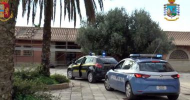 Stire din Eveniment : Româncă găsită moartă într-o casă de vacanță. Agresorul ar fi un elvețian care a încercat să se sinucidă