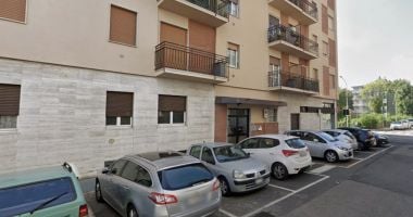 Stire din Actualitate : O româncă de 35 de ani a fost ucisă în apartamentul în care locuia
