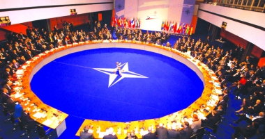 Stire din Eveniment : România și Polonia, discuții în vederea Summit-ului NATO