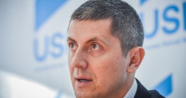 Stire din Politică-Administrație : "România nu este cea a corupților pe care i-am văzut la Strasbourg"