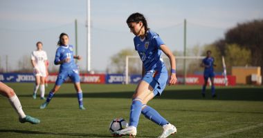 Stire din Sport : România a încheiat cu o victorie turul de elită al Europeanului Under-17, 4-3 cu Estonia la fotbal feminin