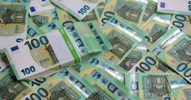 Stire din Economie : România se împrumută din ce în ce mai scump. Dobânda poate scădea în anumite condiții