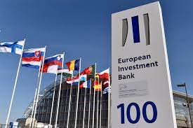 Stire din Economie : România apelează la Banca Europeană de Investiții pentru a atrage mai multe finanțări