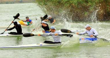 Stire din Sport : Aur mondial pentru România, la canoe