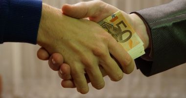 Stire din Economie : România nu a transpus corect a IV-a Directivă privind spălarea banilor
