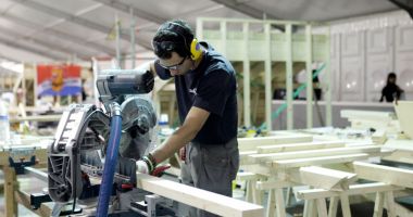Stire din Economie : România - singura țară din UE  în care numărul locurilor  de muncă e în scădere