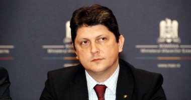 Stire din Politică-Administrație : România  va trimite observatori  la alegerile  din Ucraina