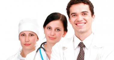 Stire din Sănătate : Români care au studiat medicina în America vin să profeseze în România
