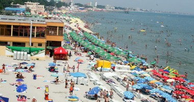 Stire din Economie : Românii abia așteaptă sezonul estival! Mamaia, în topul preferințelor