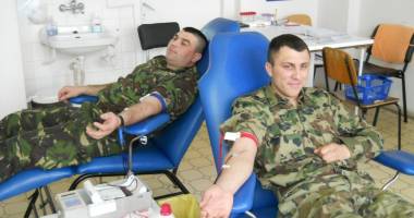 Stire din Eveniment : Militarii Academiei Mircea cel Bătrân au donat sânge în scopuri caritabile