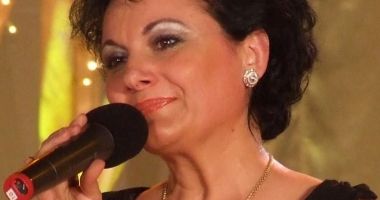 Stire din Cultură-Educație : Romanţe pentru publicul de la malul mării
