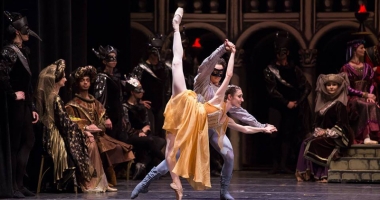 Stire din Cultură-Educație : "Romeo și Julieta", pe scena Teatrului "Oleg Danovski"