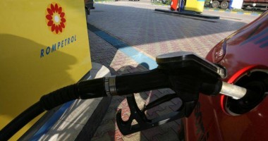 Stire din Economie : Și Rompetrol a scumpit benzina!