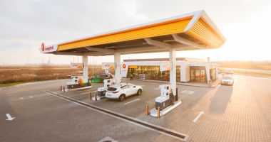 Stire din Economie : Rompetrol câștigă concesiunea pentru benzinăriile de pe Autostrada Soarelui