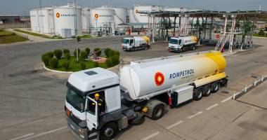 Stire din Eveniment : Rompetrol își cere insolvența. Care sunt cauzele și ce efecte va avea în piață