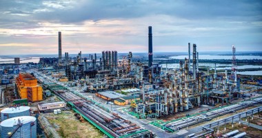 Stire din Economie : Rompetrol a contribuit cu 1,5 milioane USD la bugetele locale din Năvodari și Corbu în 2013