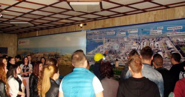 Stire din Economie : Petromidia recrutează elevi și studenți pentru programele de internship