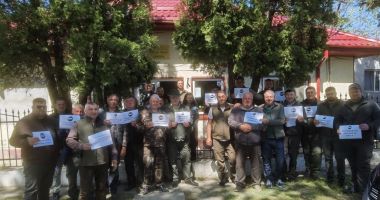Stire din Economie : Panică în rândul salariaţilor Direcţiei Silvice Constanţa. „Vor să se aleagă praful şi de industria lemnului?”