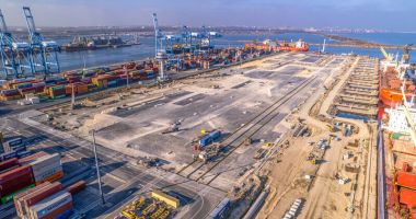 Stire din Economie : Ministrul Sorin Grindeanu: „Noul terminal RO-RO din Portul Constanţa va fi inaugurat pe 15 mai”