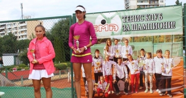 Stire din Sport : Roxana Manu,  finalista turneului Dema Cup de la Sofia