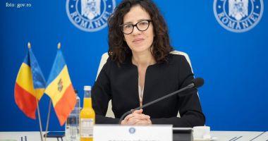 Stire din Actualitate : Comisarul Roxana Mînzatu a propus buget mai mare cu 50% pentru programul Erasmus+