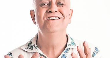 Stire din Monden : S-A SUPĂRAT BENONE SINULESCU! PE CINE DĂ ÎN JUDECATĂ!